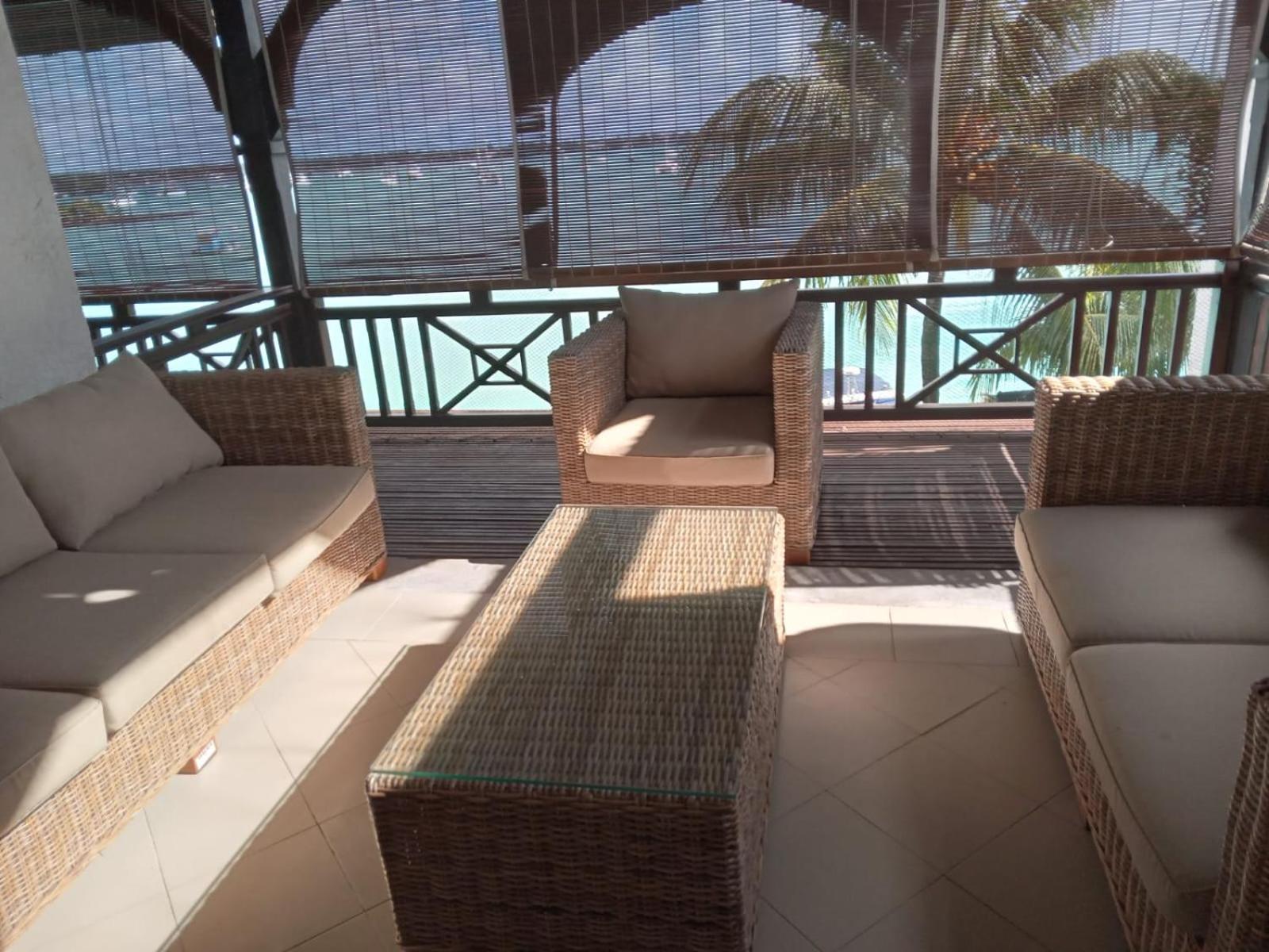 Sunset Boulevard, Grand Baie Exterior foto